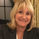 Photograph of Lesley Davies.
